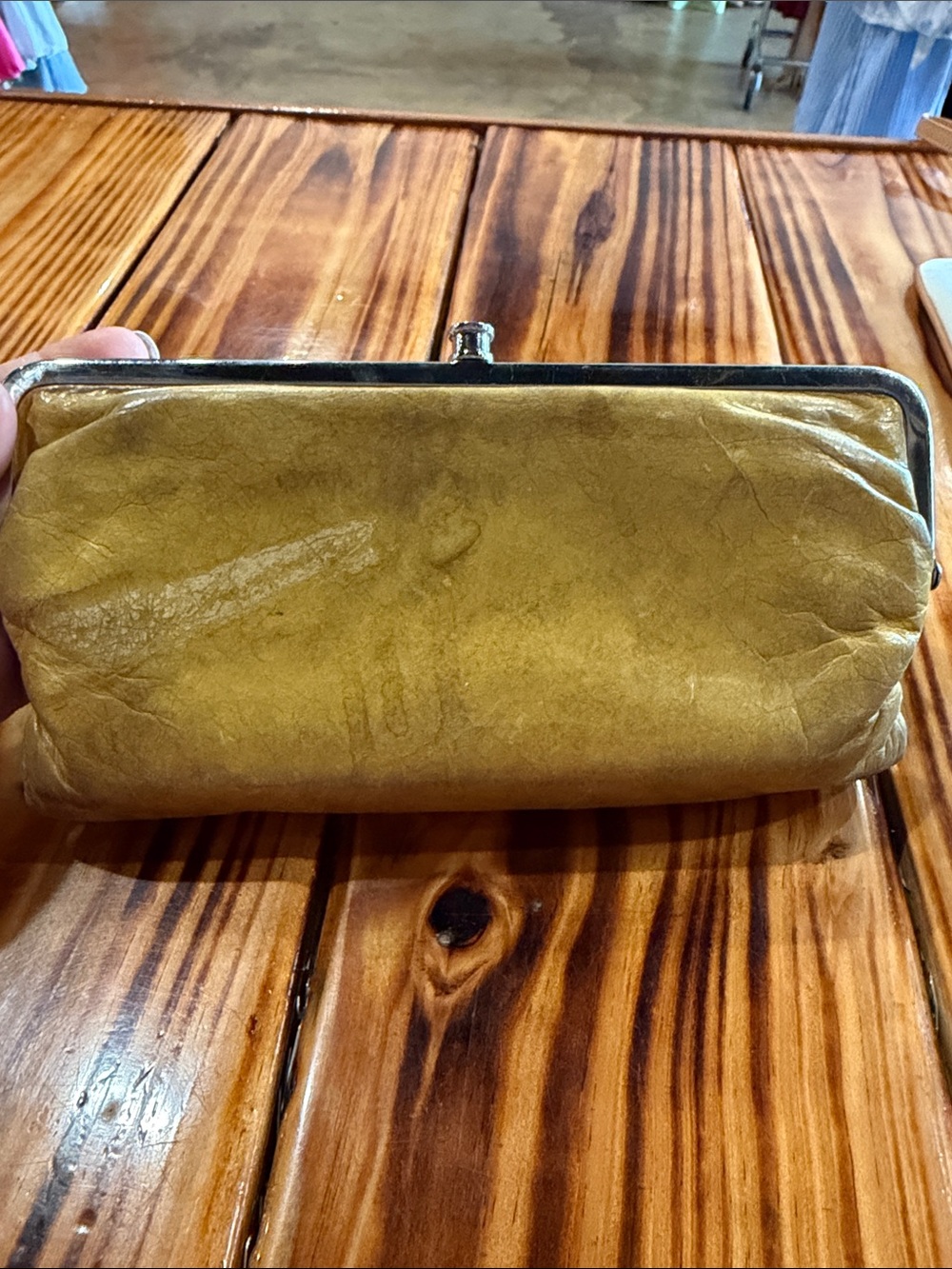 Vintage-Style Mustard Yellow Kiss-Lock Clutch